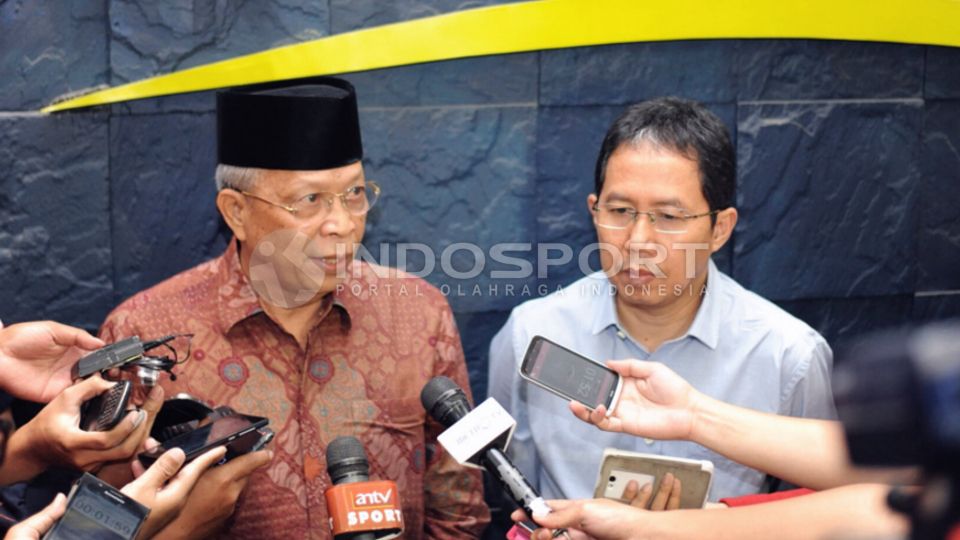 Ketua BOPI, Noor Aman (Kiri) dan Joko Driyono saat bertemu di PT Liga Indonesia, Senin (16/03/15). Copyright: &copy; Ratno Prasetyo/INDOSPORT